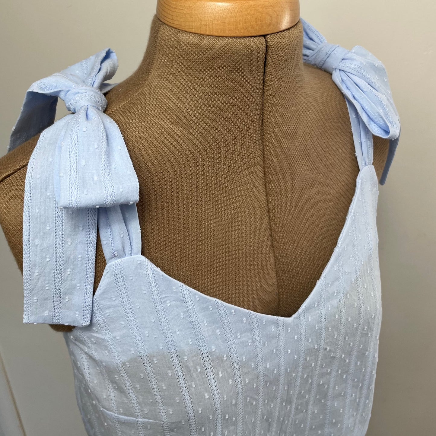 Voile de coton plumetis brodé
