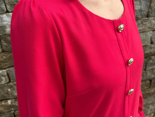 Comment déplacer une pince poitrine sur un patron de couture femme (robe, chemisier, blouse, veste) ?